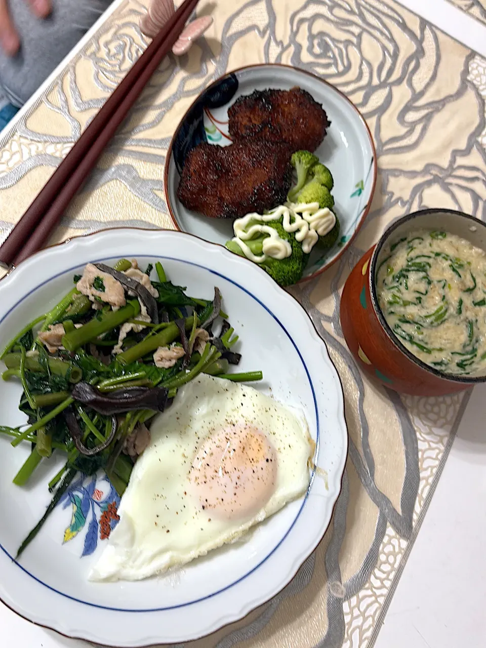 空芯菜の炒め物　イカタレフライ|卍さん