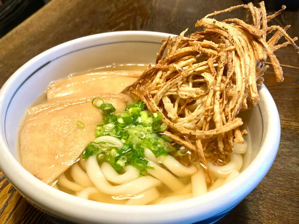 今日の麺好き男のランチは                                            「ジャンボごぼうかき揚げうどん」|mottoさん