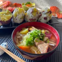 焼き芋塩おにぎり&豚汁