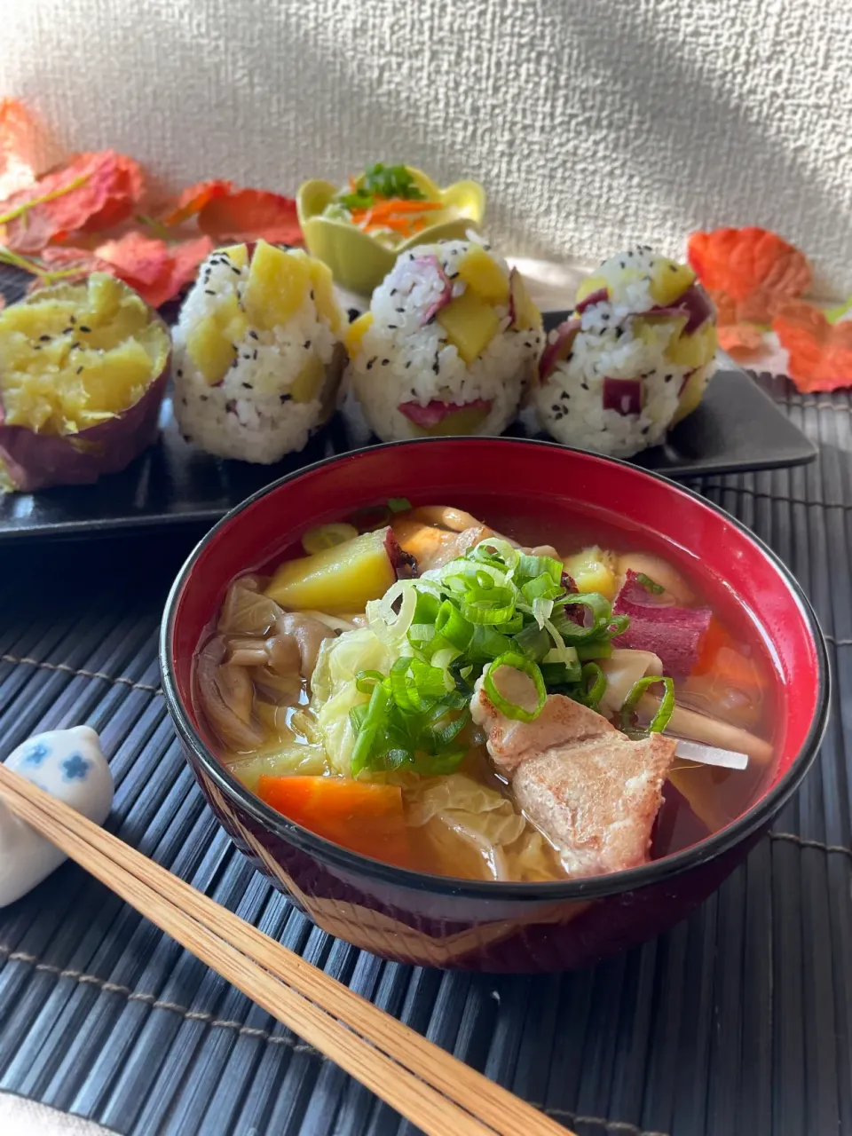 焼き芋塩おにぎり&豚汁|スイーツポテトさん