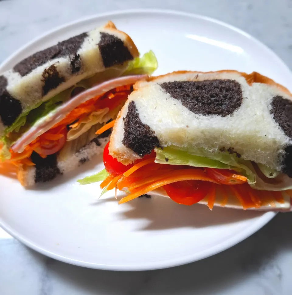 モーモー🐮サンド|ゆきさんさん