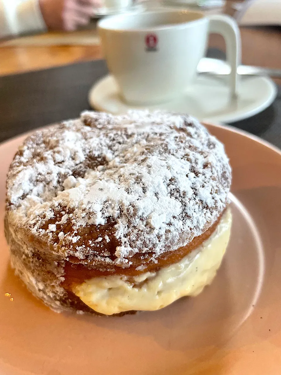 べギュエリー　クロワッサンドーナツ　カスタード|なお🅿️さん