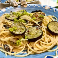 手作り柚子胡椒を散らした、鳥と茄子とマッシュのオイルパスタ|Takeshi  Nagakiさん