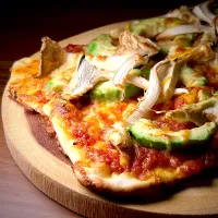 💫レシピ💫手作りクリスピーピザ 松茸＆アボカド|biskesさん