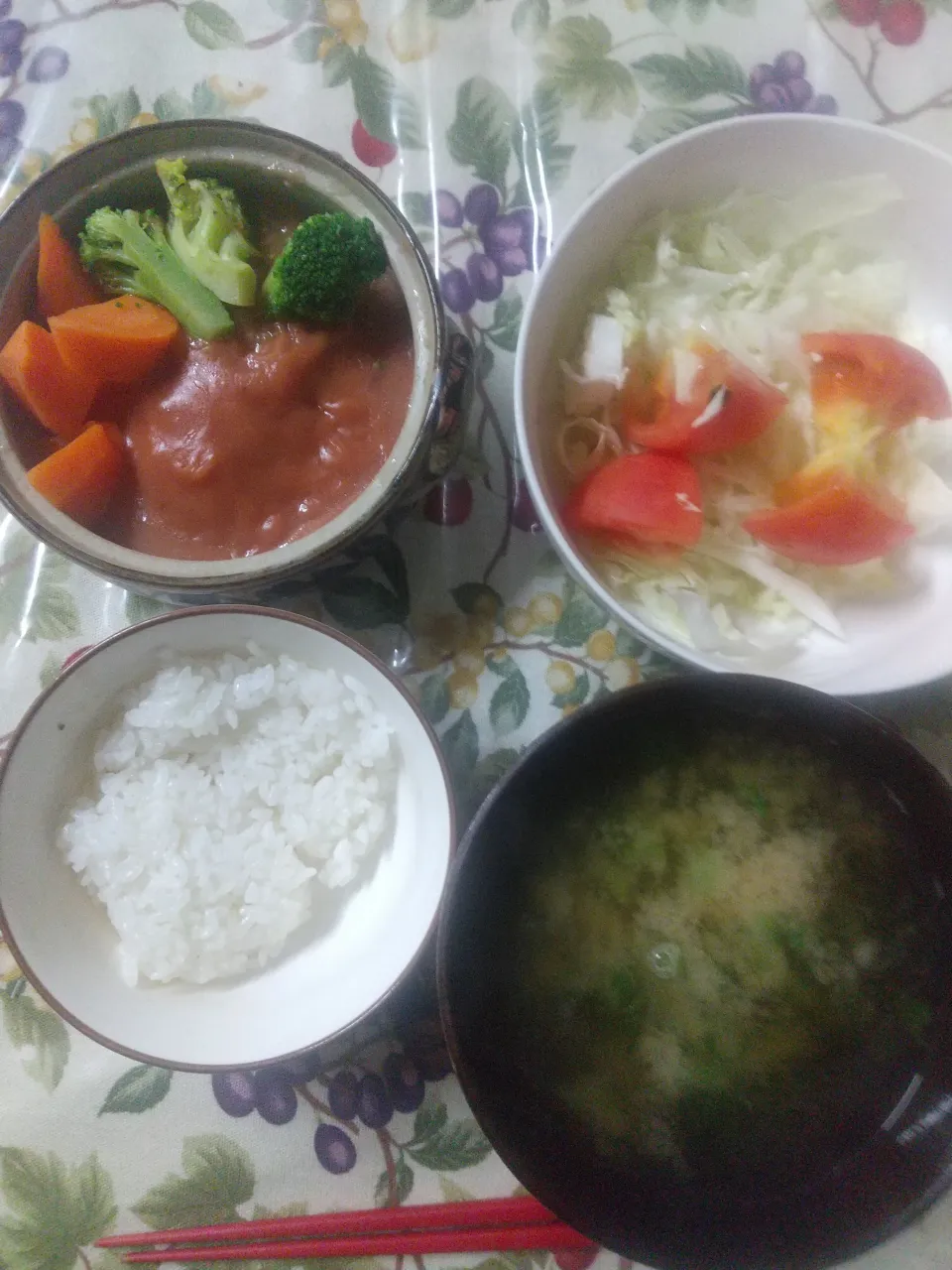 夕食   クイック煮込みハンバーグ風|はやとさん