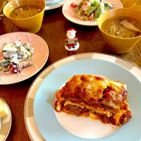 晩ごはん♯ラザニア♯サラダ♯きのこスープ|小松菜さん