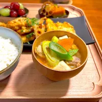 鶏ごぼうの具沢山ピリ辛お味噌汁|すずさん