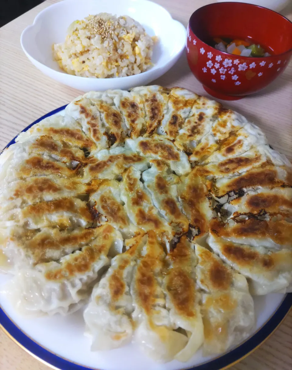 餃子、チャーハン|ちゃいさん