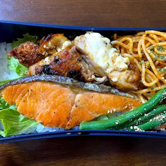 Snapdishの人気料理写真:単身赴任弁当321