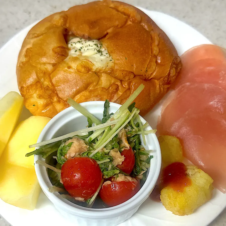 ラクレットチーズパンモーニング|besさん