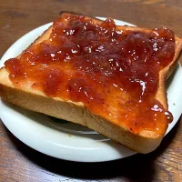いちごジャムトースト|はっちぃさん