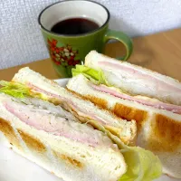 じゃがりこマッシュポテトを使った
本日のホットサンド|Yanさん