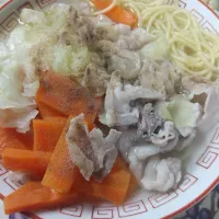 タップリ 野菜、肉ラーメン|はやとさん