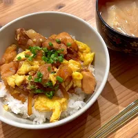 鶏肉のてりたま丼|ぺろたんさん