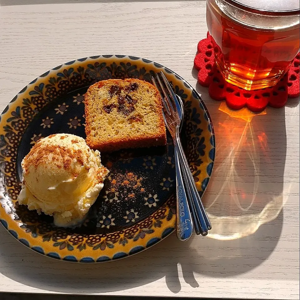 紅茶とおやつ|みりさん