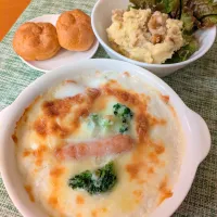 ☆グラタン　☆サラダ　☆プチシュークリーム|chikakoさん