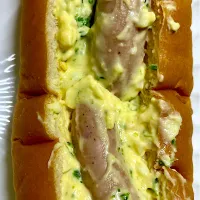 卵とブロッコリーのホットドッグ🌭🥦|すくらんぶるえっぐさん