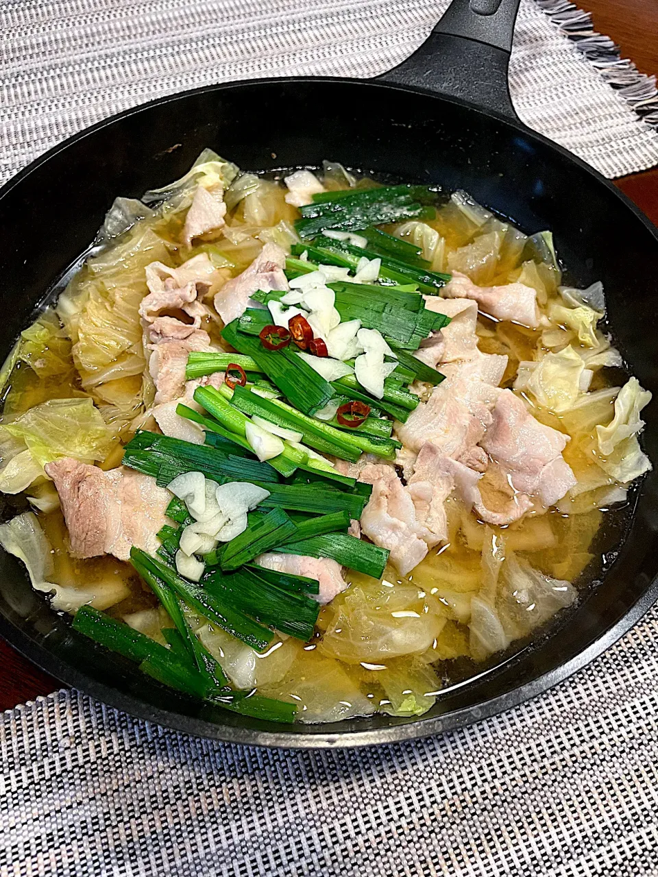 キャベツと豚肉のもつ鍋風|lingesさん