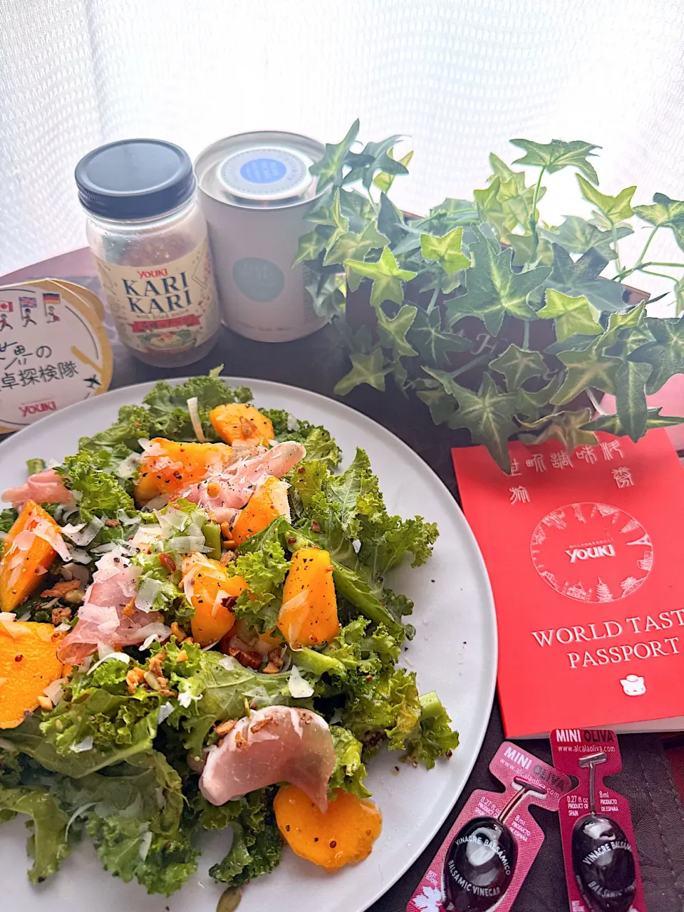 🌺Foodie🌺🌺さんの料理 カリカリ4種のナッツとクルトントッピングでケールと無花果のハニーマスタードサラダ🥗|🌺🌺Foodie🌺🌺さん