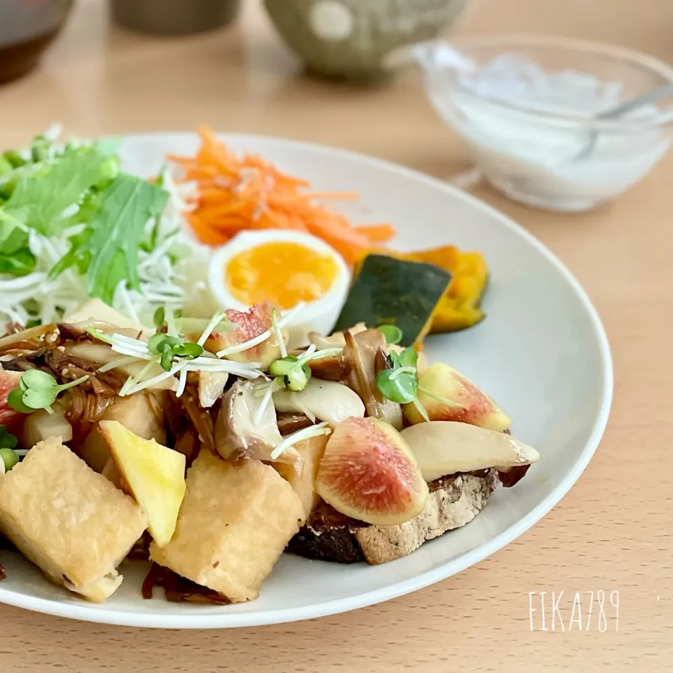 もりもり盛って オープンサンド|FIKA789さん