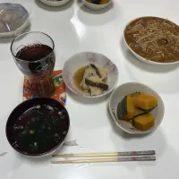 作り置きで晩御飯☆わかめスープ☆麻婆ツナもやし☆アブラカレイの煮付け☆かぼちゃの炊いたん|Saharaさん