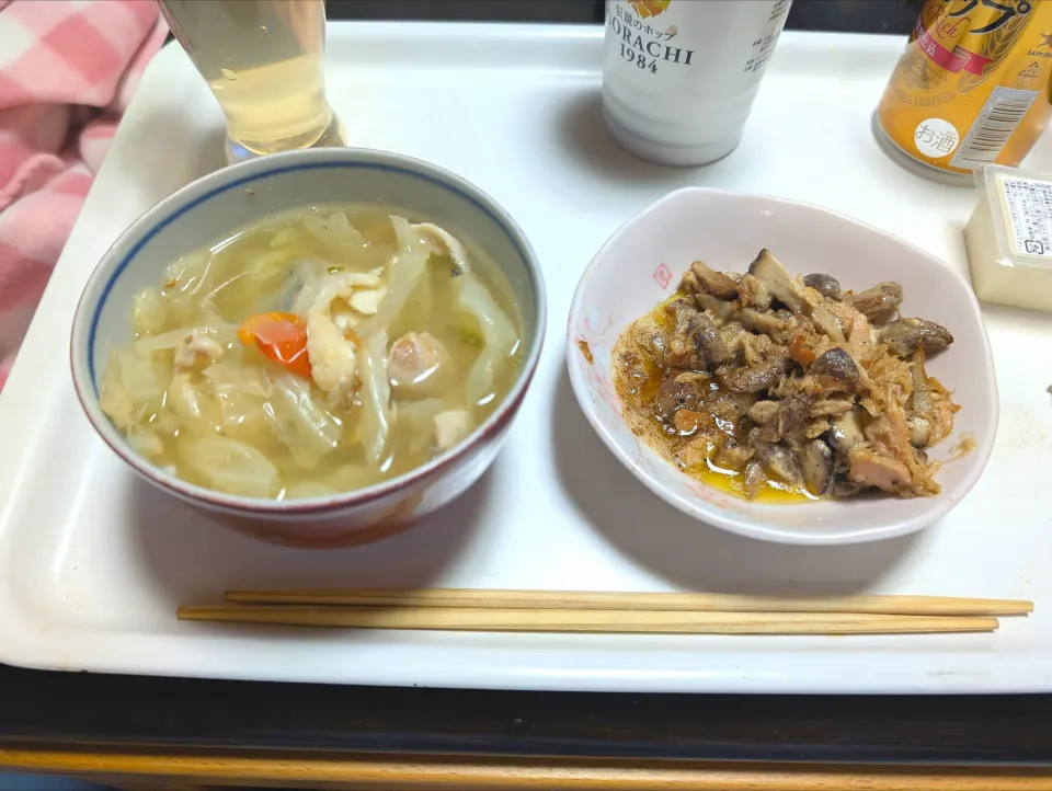 11/9（日）夕食。白身魚と豚バラのキャベツにんにくバター鍋。しいたけのツナマヨ炒め。|へいちゃんさん