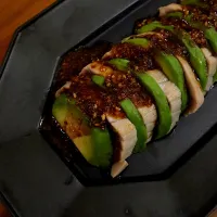 きはだまぐろのたたきとアボカド|@chieko_tanabe_さん