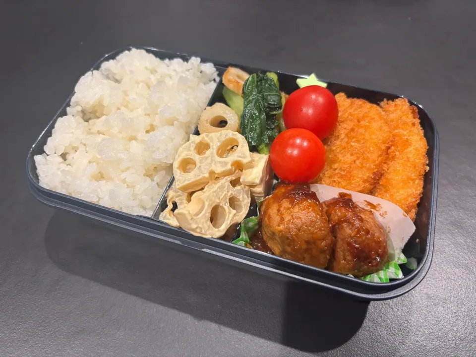11/11 旦那弁当⁂海老カツ&肉団子弁当|ゆさん