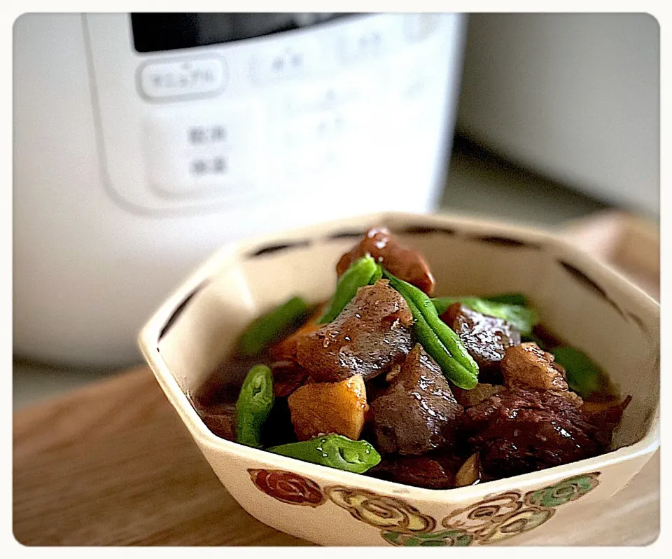 牛すじの煮込み🐮|yucca@さん