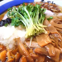 【食べログ TOP 5000】 
【本日の限定】
中華そば 半ざわ 
なめこそば (1,200円) 
＋メンマ (がんこ/覆麺智/花木共通のメンバーカード提示で無料) 
＠西巣鴨2分
(JR板橋駅から徒歩15分)
25302
〈醤147塩47噌󠄀22タ10昆9出15
F16冷27混4つ3焼1ポ1〉