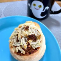 マロンペースト🌰入りくるくるパン×チーズ|morimi32さん