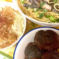 鯖缶ペペロンチーノ、焼き椎茸、サラダ| まみみさん