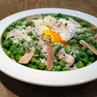 グリーンピースのホットサラダ|古尾谷りかこさん