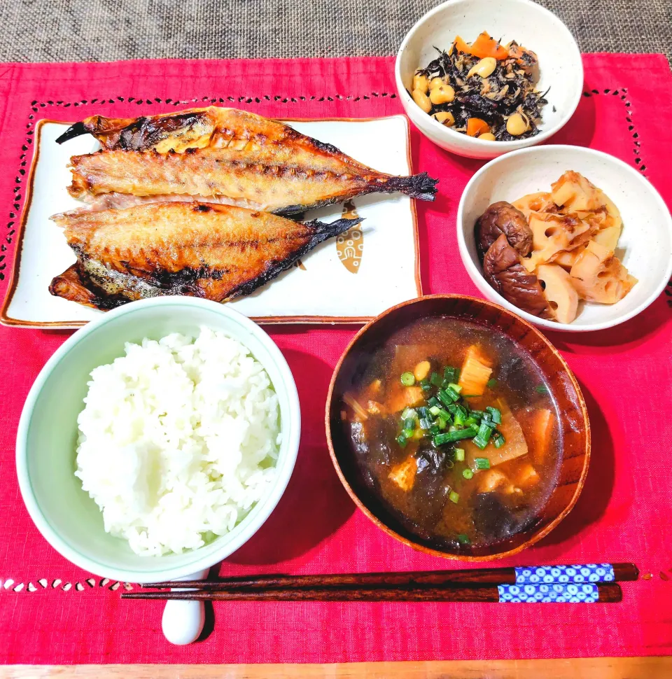 アジの開き定食🐟️|シュビラさん