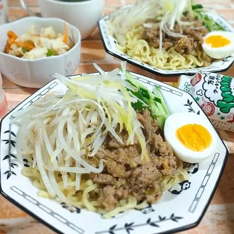 Snapdishの人気料理写真:ジャージャー麺