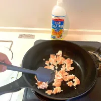 今日の晩ご飯③  鶏むね挽き肉を炒めます|なびさん