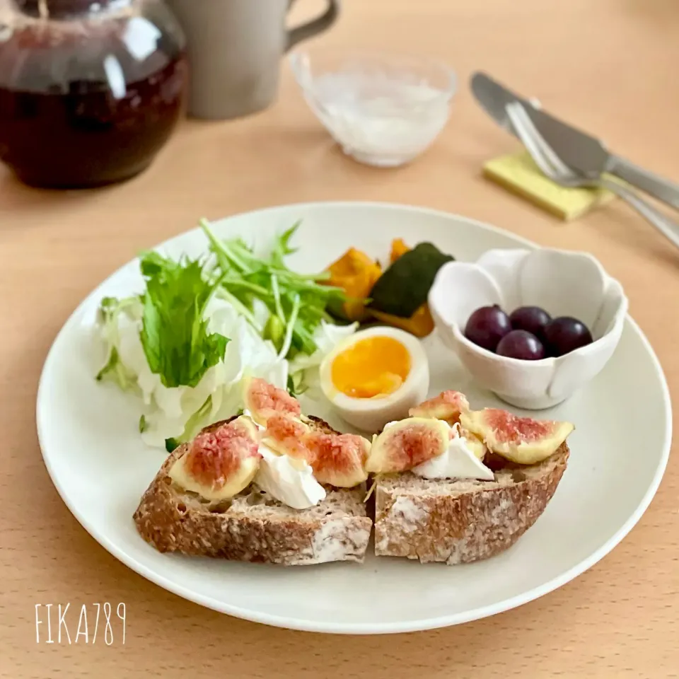 ぜいたくだったな　いちじくのオープンサンド|FIKA789さん