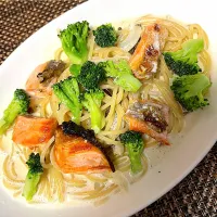 しゃけと舞茸、ブロッコリーのクリームパスタ|もーやんさん