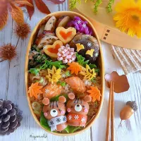 鮭と舞茸の炊き込みご飯に
リスさんのっけ弁当🐿️🐿️