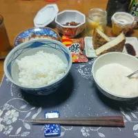 とろろ飯、ポークソテー、絹厚揚げ、煮豆、沢庵、甘栗、六条麦茶、練乳&カシスジャムかけ手作り牛乳プリン(夕飯)| enarinさん