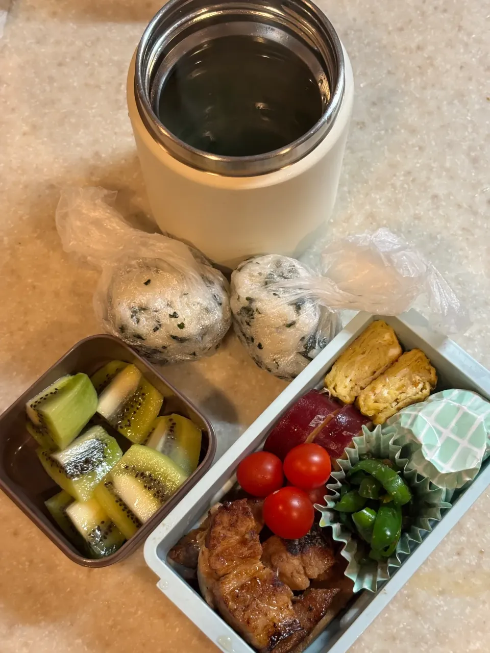 娘お弁当（豚肉味噌漬け）|takezooさん