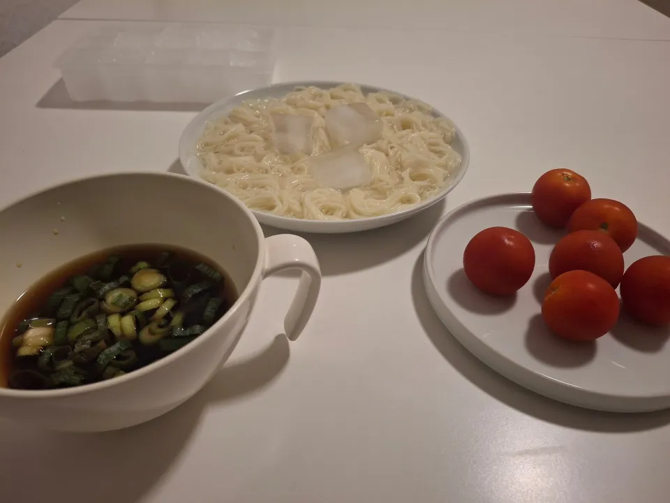 そうめんとミニトマト|テツさん