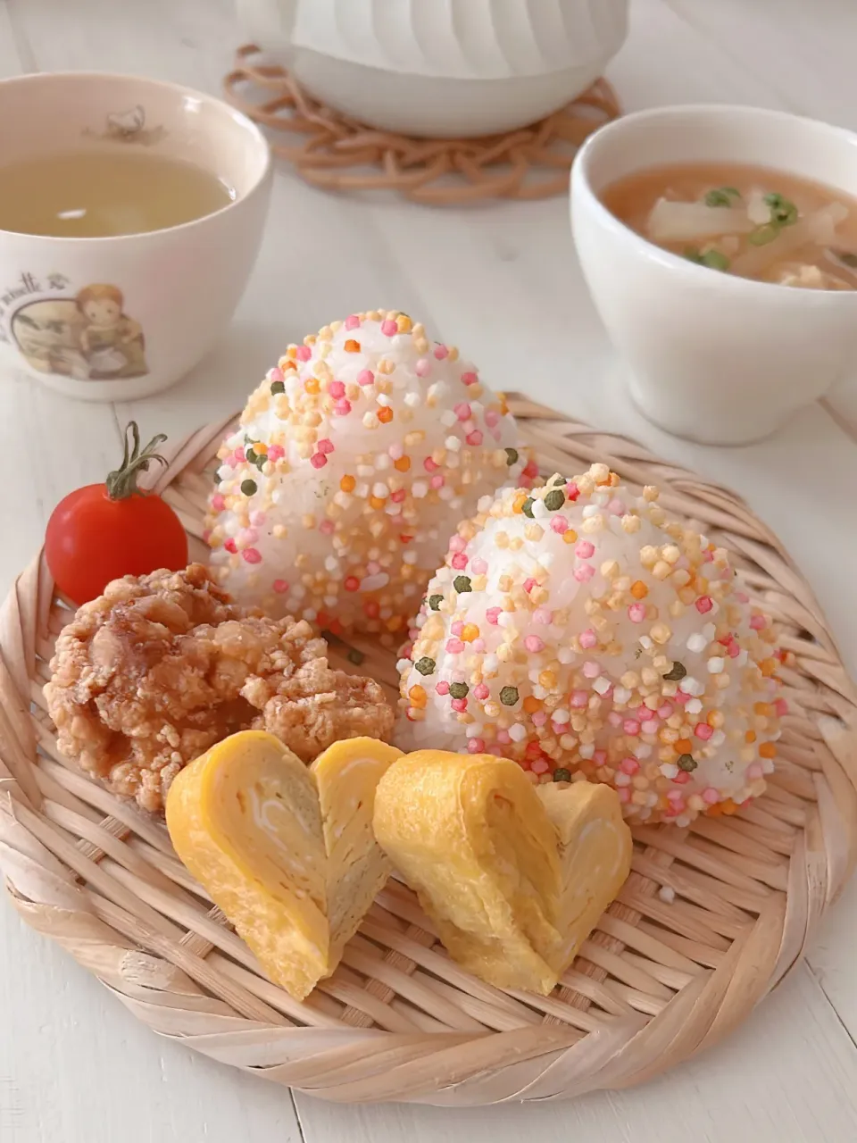 あられおにぎり🍙✨|party martyさん