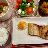 11/11の夜ごはん~干しホッケ献立~|ゆかｕさん