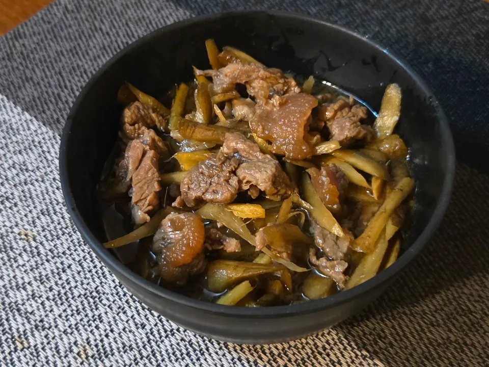 牛とごぼうのしぐれ煮|Tomoさん
