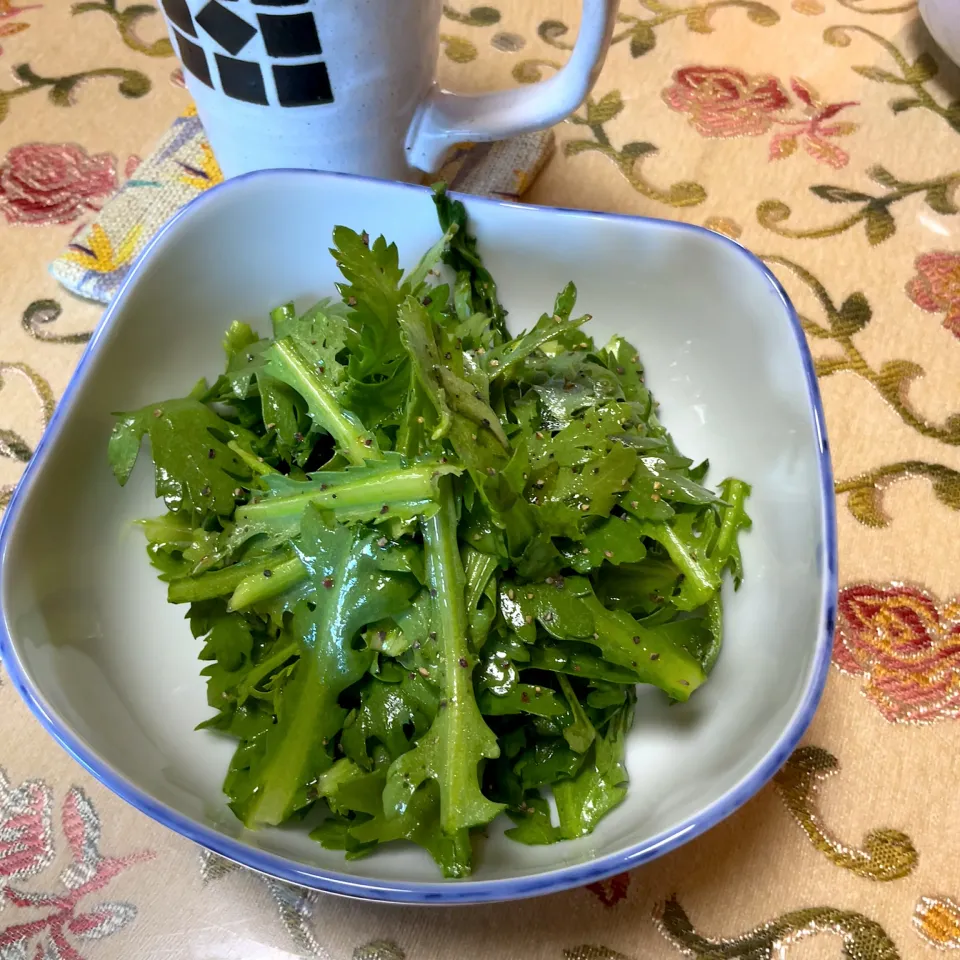 春菊サラダ🥗|Mahinaさん