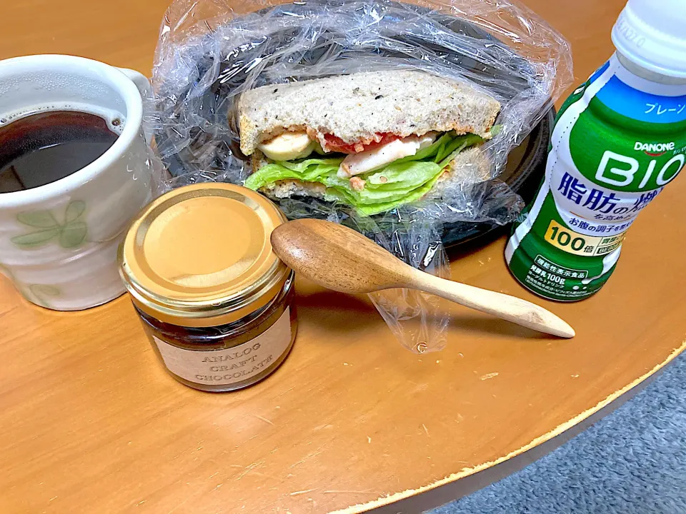 ひとり朝ごはん🍀|さくたえさん