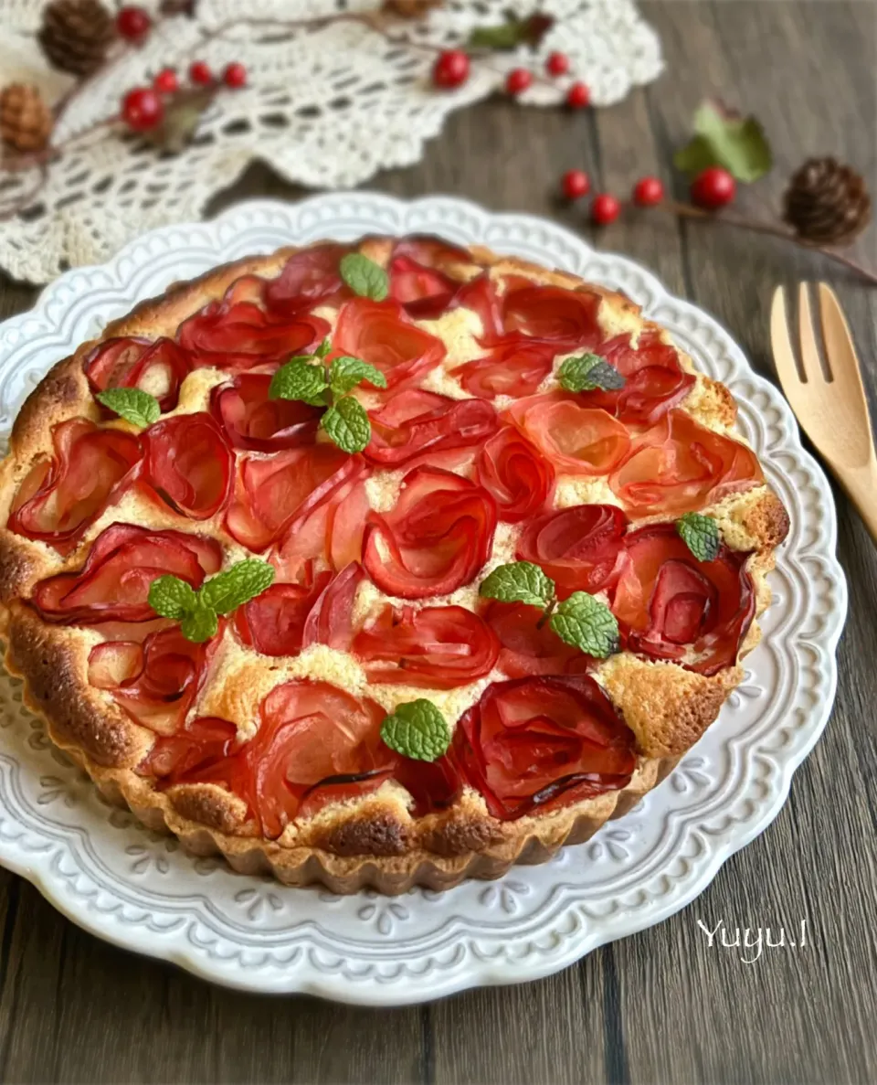 りんごのお花タルト|ゆーこどんさん