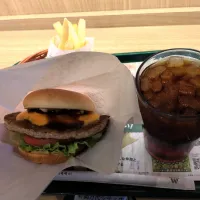 とびきりチーズバーガーセット🍔| とへとへさん