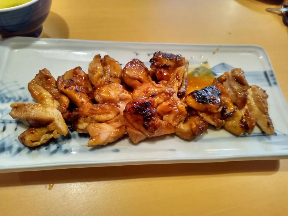 鶏もも肉焼き|よっちびやばんぶーさん
